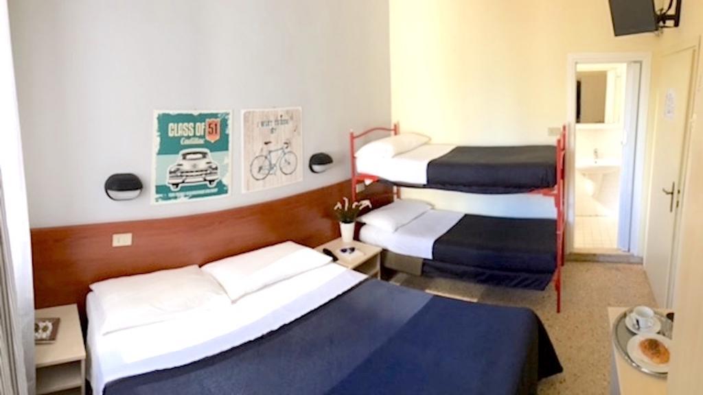 Hotel Byron Solo Per Giovani リッチョーネ エクステリア 写真