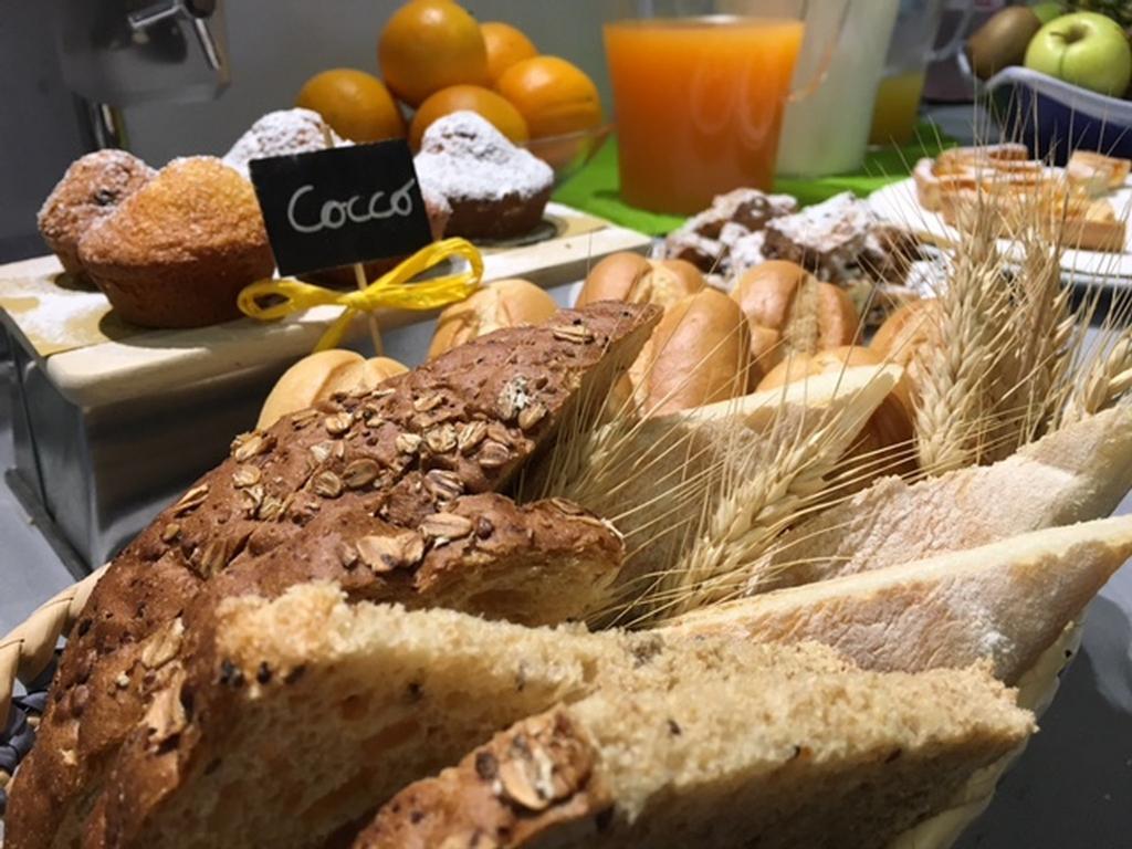 Hotel Byron Solo Per Giovani リッチョーネ エクステリア 写真