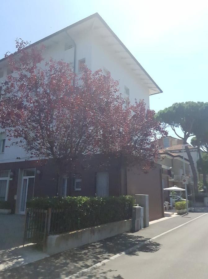 Hotel Byron Solo Per Giovani リッチョーネ エクステリア 写真